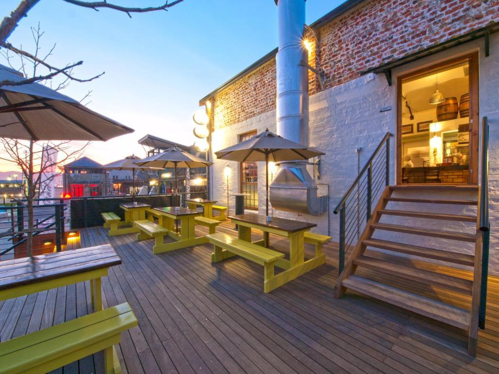 Turbine Hotel & Spa Найсне Экстерьер фото The rooftop bar at the Old Bus Depot, home to the Irish Cultural Centre